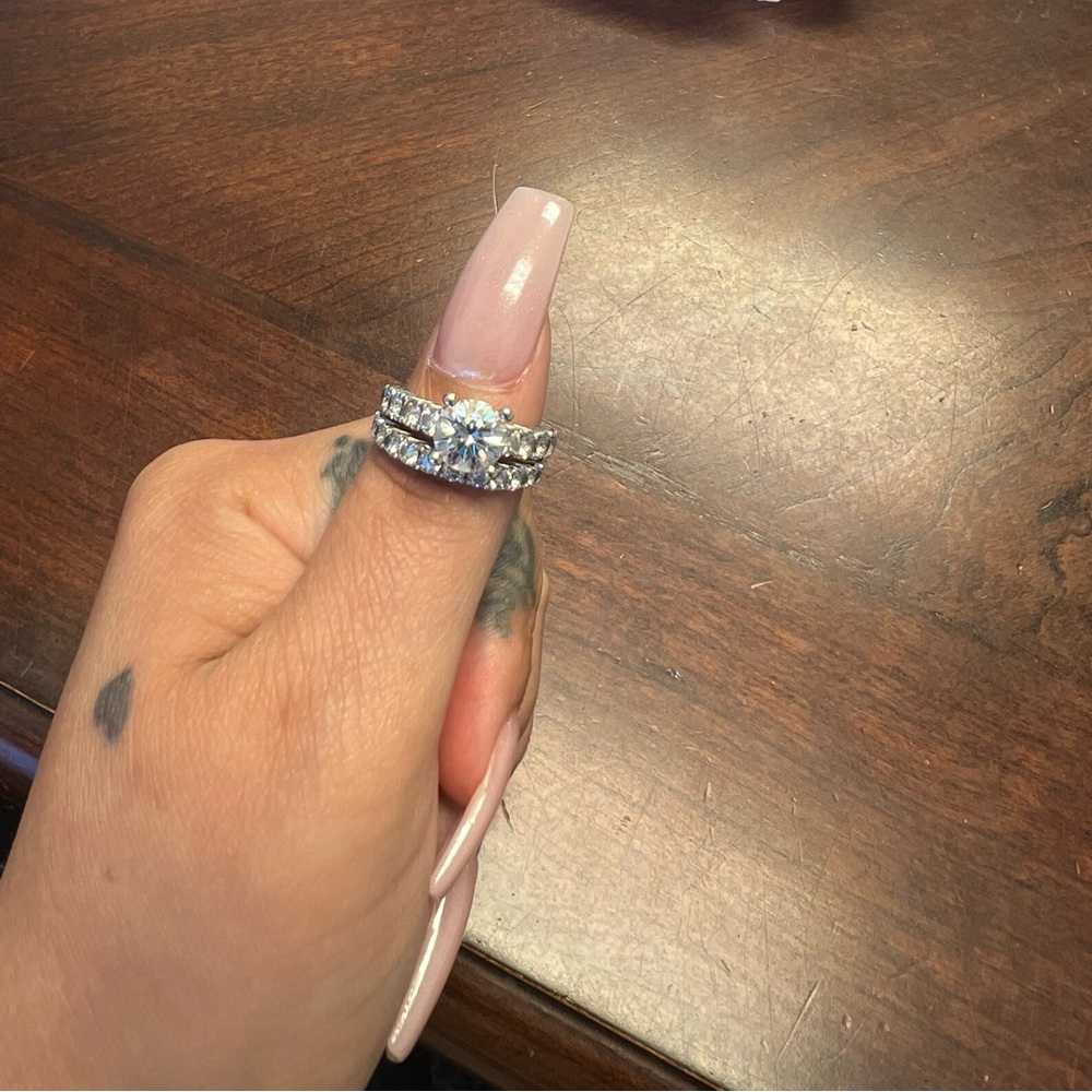 14k size 7 lab grown center diamond & natural Diamonds wedding set.